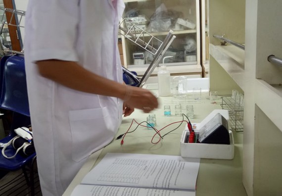  ภาพกิจกรรม โปรแกรมวิชาเคมี จัดการอบรมเชิงปฏิบัติการเสริมทักษะพื้นฐานทางเคมี