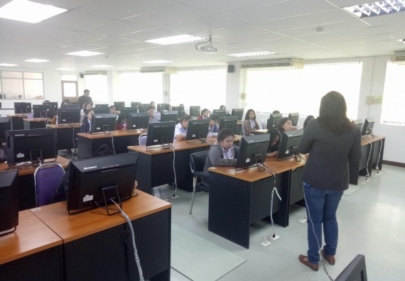  ภาพกิจกรรม โปรแกรมวิชาเคมี จัดกิจกรรมการพัฒนานักศึกษาครูและครูของครูให้มีสมรรถนะในศตวรรษที่ 21 (เคมี ค.บ.)