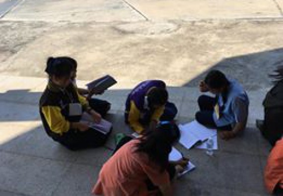 ภาพกิจกรรม โปรแกรมวิชาวิทยาศาสตร์สิ่งแวดล้อม	โครงการเยาวชนรักษ์สิ่งแวดล้อม จัดการอบรมเชิงปฏิบัติการ การศึกษาอัตราการซึมน้ำผ่านผิวดิน และการวิเคราะห์คุณภาพอากาศ