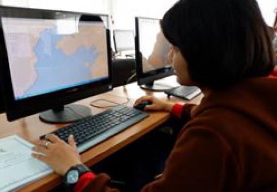 ภาพกิจกรรม โปรแกรมวิชาวิทยาศาสตร์สิ่งแวดล้อม	โครงการเยาวชนรักษ์สิ่งแวดล้อม จัดการอบรมเชิงปฏิบัติการ การศึกษาอัตราการซึมน้ำผ่านผิวดิน และการวิเคราะห์คุณภาพอากาศ