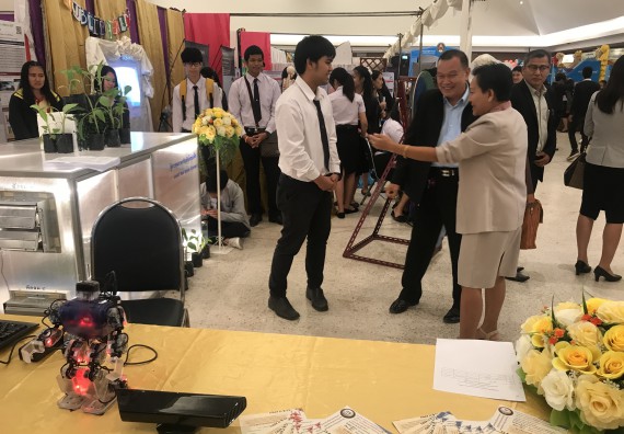 ภาพกิจกรรม คณะวิทยาศาสตร์และเทคโนโลยี เข้าร่วมงานนิทรรศการราชภัฏกำแพงเพชรวิชาการ ครั้งที่ 14