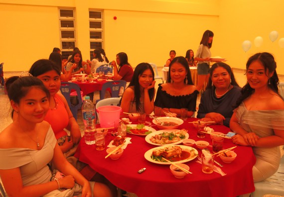 ภาพกิจกรรม โปรแกรมวิชาสาธารณสุขศาสตร์ จัดกิจกรรมสานสัมพันธ์น้องพี่และเลี้ยงส่งนักศึกษาชั้นปีที่ 4