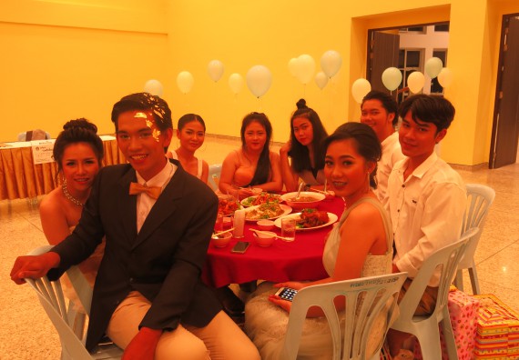 ภาพกิจกรรม โปรแกรมวิชาสาธารณสุขศาสตร์ จัดกิจกรรมสานสัมพันธ์น้องพี่และเลี้ยงส่งนักศึกษาชั้นปีที่ 4