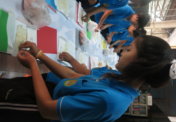 ภาพกิจกรรม โปรแกรมวิชาสาธารณสุขศาสตร์  อบรมการเย็บแผล ตัดไหม