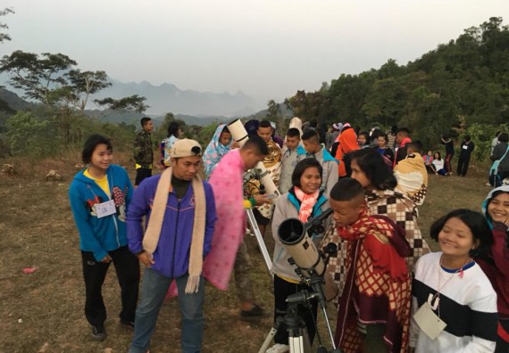 ภาพกิจกรรม โปรแกรมวิชาฟิสิกส์ จัดกิจกรรมค่ายดาราศาสตร์ ประจำปี 2560