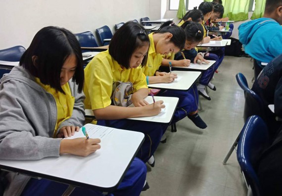 ภาพกิจกรรม โปรแกรมวิชาชีววิทยา จัดการอบรมเชิงปฏิบัติการ เรื่องการเพาะเลี้ยงเนื้อกล้วยไข่