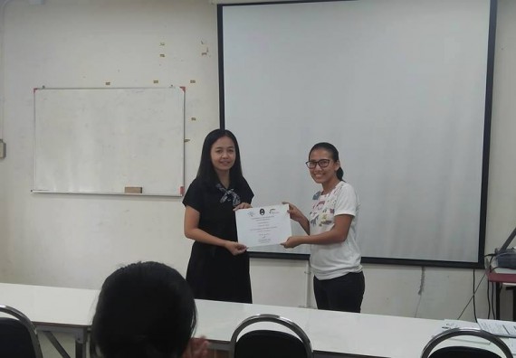 ภาพกิจกรรม โปรแกรมวิชาชีววิทยา จัดการอบรมเชิงปฏิบัติการ เรื่องการเพาะเลี้ยงเนื้อกล้วยไข่