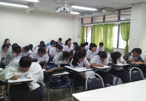 ภาพกิจกรรม โปรแกรมวิชาชีววิทยา จัดการอบรมเชิงปฏิบัติการ เรื่องการเพาะเลี้ยงเนื้อกล้วยไข่