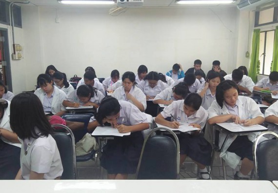 ภาพกิจกรรม โปรแกรมวิชาชีววิทยา จัดการอบรมเชิงปฏิบัติการ เรื่องการเพาะเลี้ยงเนื้อกล้วยไข่