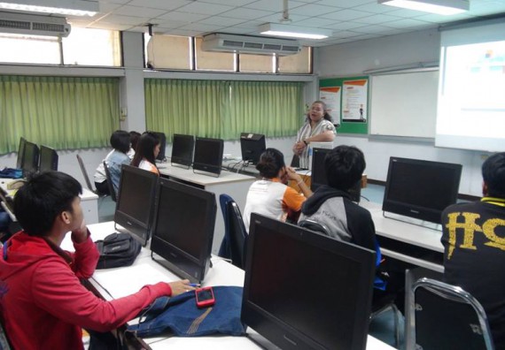 ภาพกิจกรรม โปรแกรมวิชาวิทยาการคอมพิวเตอร์ จัดกิจกรรมเตรียมความพร้อมในการเรียนรู้ในระดับอุดมศึกษาสำหรับนักศึกษาหลักสูตรเทคโนโลยีสารสนเทศ