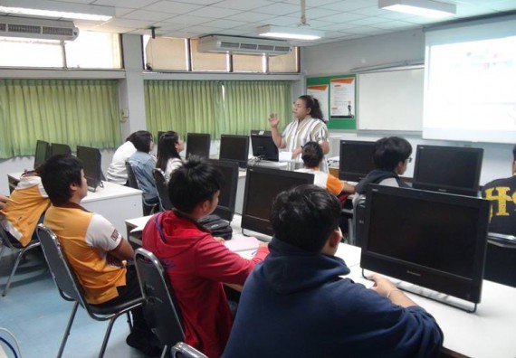 ภาพกิจกรรม โปรแกรมวิชาวิทยาการคอมพิวเตอร์ จัดกิจกรรมเตรียมความพร้อมในการเรียนรู้ในระดับอุดมศึกษาสำหรับนักศึกษาหลักสูตรเทคโนโลยีสารสนเทศ