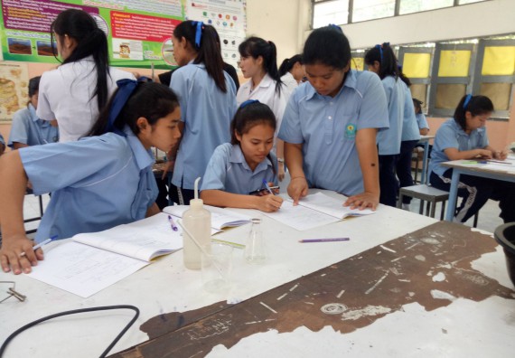 ภาพกิจกรรม โปรแกรมวิชาเคมี จัดการอบรมเชิงปฏิบัติการการทำโครงงานทางเคมีระดับชั้นมัธยมศึกษาตอนปลาย