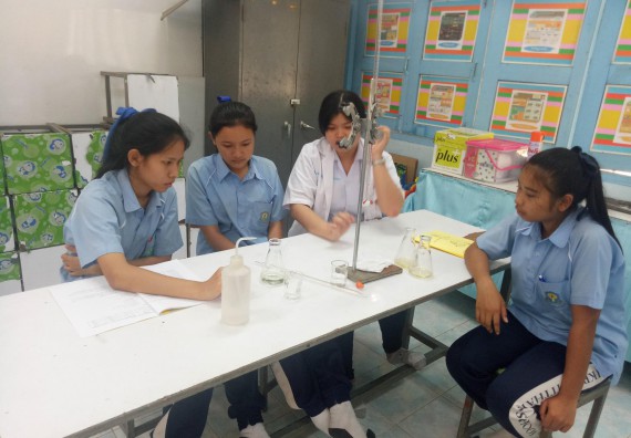 ภาพกิจกรรม โปรแกรมวิชาเคมี จัดการอบรมเชิงปฏิบัติการการทำโครงงานทางเคมีระดับชั้นมัธยมศึกษาตอนปลาย