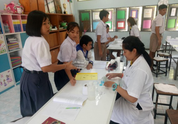 ภาพกิจกรรม โปรแกรมวิชาเคมี จัดการอบรมเชิงปฏิบัติการการทำโครงงานทางเคมีระดับชั้นมัธยมศึกษาตอนปลาย