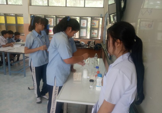 ภาพกิจกรรม โปรแกรมวิชาเคมี จัดการอบรมเชิงปฏิบัติการการทำโครงงานทางเคมีระดับชั้นมัธยมศึกษาตอนปลาย