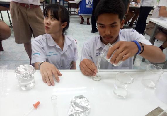 ภาพกิจกรรม โปรแกรมวิชาเคมี จัดการอบรมเชิงปฏิบัติการการทำโครงงานทางเคมีระดับชั้นมัธยมศึกษาตอนปลาย