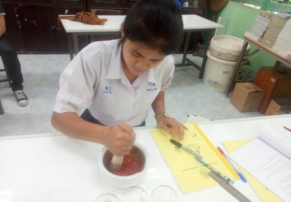 ภาพกิจกรรม โปรแกรมวิชาเคมี จัดการอบรมเชิงปฏิบัติการการทำโครงงานทางเคมีระดับชั้นมัธยมศึกษาตอนปลาย
