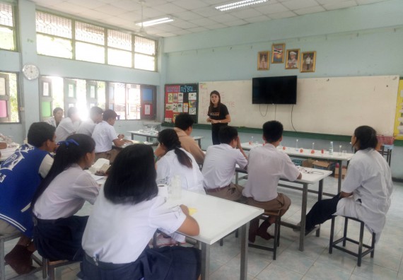 ภาพกิจกรรม โปรแกรมวิชาเคมี จัดการอบรมเชิงปฏิบัติการการทำโครงงานทางเคมีระดับชั้นมัธยมศึกษาตอนปลาย