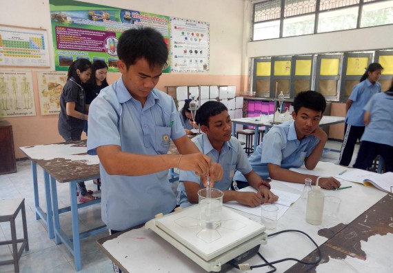 ภาพกิจกรรม โปรแกรมวิชาเคมี จัดการอบรมเชิงปฏิบัติการการทำโครงงานทางเคมีระดับชั้นมัธยมศึกษาตอนปลาย