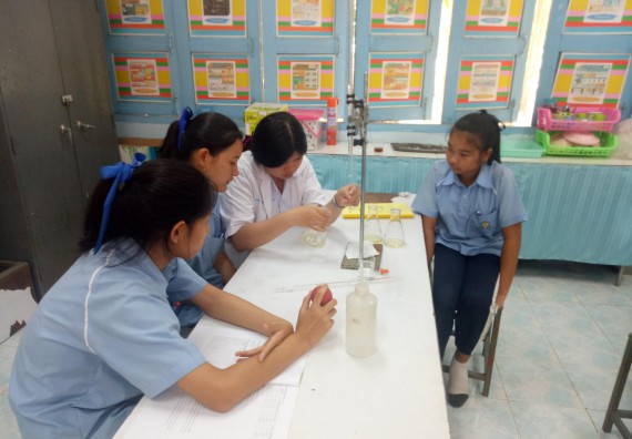 ภาพกิจกรรม โปรแกรมวิชาเคมี จัดการอบรมเชิงปฏิบัติการการทำโครงงานทางเคมีระดับชั้นมัธยมศึกษาตอนปลาย