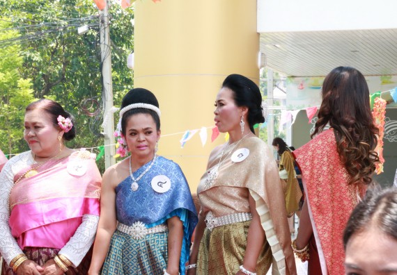 ภาพกิจกรรม คณะวิทยาศาสตร์และเทคโนโลยี เข้าร่วมทำบุญปีใหม่ไทย พิธีรดน้ำดำหัวขอพรผู้อาวุโสและผู้บริหารมหาวิทยาลัยราชภัฏกำแพงเพชร