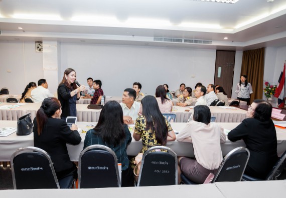 ภาพกิจกรรม คณะวิทยาศาสตร์และเทคโนโลยี จัดโครงการอบรมเชิงปฏิบัติการวิทยากรสำหรับสะเต็มศึกษา (STEM Education)