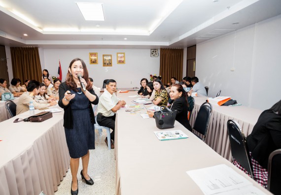 ภาพกิจกรรม คณะวิทยาศาสตร์และเทคโนโลยี จัดโครงการอบรมเชิงปฏิบัติการวิทยากรสำหรับสะเต็มศึกษา (STEM Education)