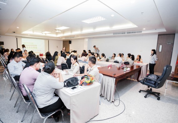 ภาพกิจกรรม คณะวิทยาศาสตร์และเทคโนโลยี จัดโครงการอบรมเชิงปฏิบัติการวิทยากรสำหรับสะเต็มศึกษา (STEM Education)