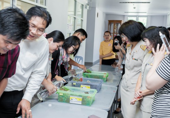 ภาพกิจกรรม คณะวิทยาศาสตร์และเทคโนโลยี จัดโครงการอบรมเชิงปฏิบัติการวิทยากรสำหรับสะเต็มศึกษา (STEM Education)