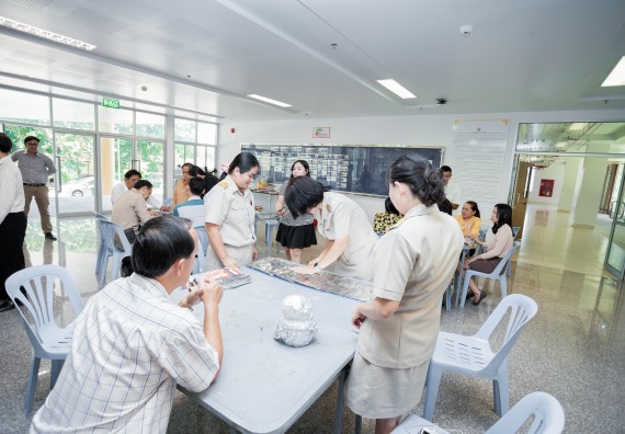 ภาพกิจกรรม คณะวิทยาศาสตร์และเทคโนโลยี จัดโครงการอบรมเชิงปฏิบัติการวิทยากรสำหรับสะเต็มศึกษา (STEM Education)