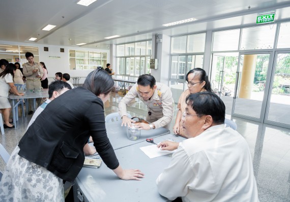 ภาพกิจกรรม คณะวิทยาศาสตร์และเทคโนโลยี จัดโครงการอบรมเชิงปฏิบัติการวิทยากรสำหรับสะเต็มศึกษา (STEM Education)