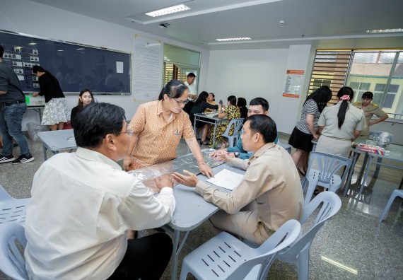 ภาพกิจกรรม คณะวิทยาศาสตร์และเทคโนโลยี จัดโครงการอบรมเชิงปฏิบัติการวิทยากรสำหรับสะเต็มศึกษา (STEM Education)