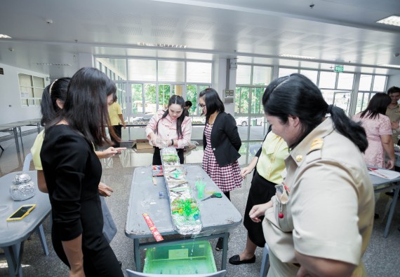 ภาพกิจกรรม คณะวิทยาศาสตร์และเทคโนโลยี จัดโครงการอบรมเชิงปฏิบัติการวิทยากรสำหรับสะเต็มศึกษา (STEM Education)