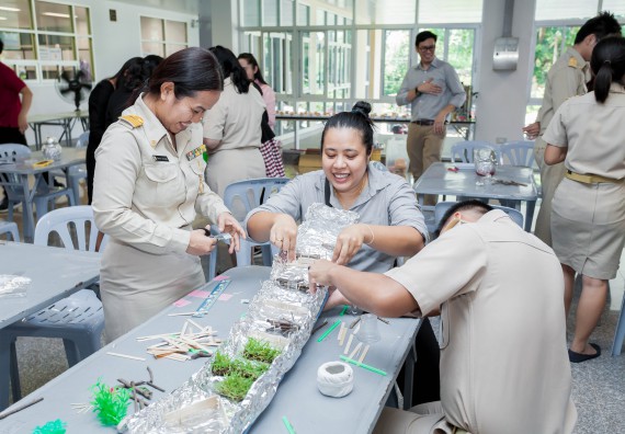 ภาพกิจกรรม คณะวิทยาศาสตร์และเทคโนโลยี จัดโครงการอบรมเชิงปฏิบัติการวิทยากรสำหรับสะเต็มศึกษา (STEM Education)
