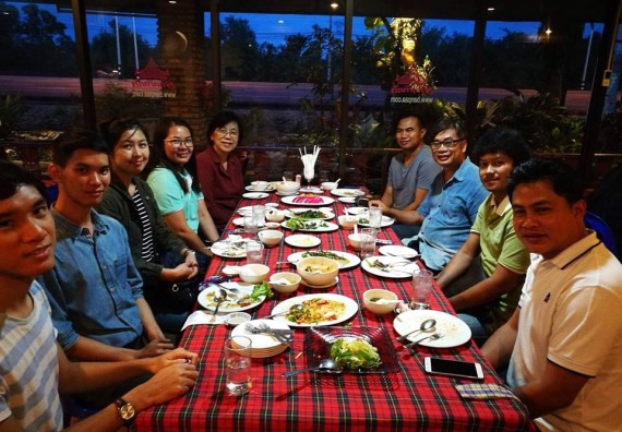 ภาพกิจกรรม ทีมนักวิจัยจากหน่วยวิจัยสิ่งแวดล้อมและสุขภาพ สถาบันวิจัยวิทยาศาสตร์สุขภาพ (RIHES CMU) มหาวิทยาลัยเชียงใหม่ เข้าพบคณะผู้บริหารคณะวิทยาศาสตร์และเทคโนโลยี