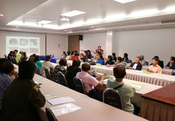 ภาพกิจกรรม โปรแกรมวิชาวิทยาศาสตร์สิ่งแวดล้อม จัดการประชุมโครงการเพิ่มประสิทธิภาพระบบการจัดการขยะมูลฝอยโดยการมีส่วนร่วมของชุมชุนแบบบูรณาการเทศบาลเมืองกำแพงเพชร