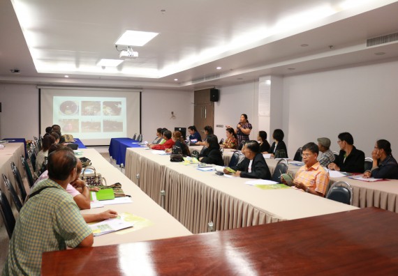 ภาพกิจกรรม โปรแกรมวิชาวิทยาศาสตร์สิ่งแวดล้อม จัดการประชุมโครงการเพิ่มประสิทธิภาพระบบการจัดการขยะมูลฝอยโดยการมีส่วนร่วมของชุมชุนแบบบูรณาการเทศบาลเมืองกำแพงเพชร