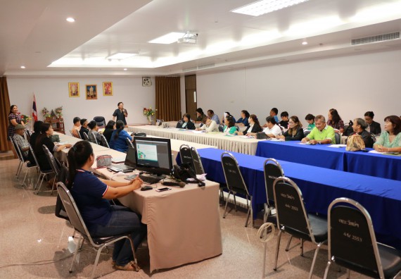 ภาพกิจกรรม โปรแกรมวิชาวิทยาศาสตร์สิ่งแวดล้อม จัดการประชุมโครงการเพิ่มประสิทธิภาพระบบการจัดการขยะมูลฝอยโดยการมีส่วนร่วมของชุมชุนแบบบูรณาการเทศบาลเมืองกำแพงเพชร