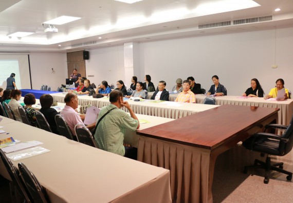 ภาพกิจกรรม โปรแกรมวิชาวิทยาศาสตร์สิ่งแวดล้อม จัดการประชุมโครงการเพิ่มประสิทธิภาพระบบการจัดการขยะมูลฝอยโดยการมีส่วนร่วมของชุมชุนแบบบูรณาการเทศบาลเมืองกำแพงเพชร