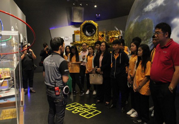 ภาพกิจกรรม โปรแกรมวิชาวิทยาการคอมพิวเตอร์ จัดโครงการศึกษาดูงานสถานประกอบการ ประจำปีงบประมาณ 2561