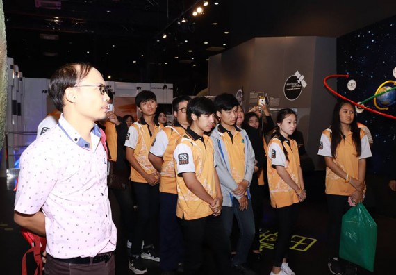 ภาพกิจกรรม โปรแกรมวิชาวิทยาการคอมพิวเตอร์ จัดโครงการศึกษาดูงานสถานประกอบการ ประจำปีงบประมาณ 2561