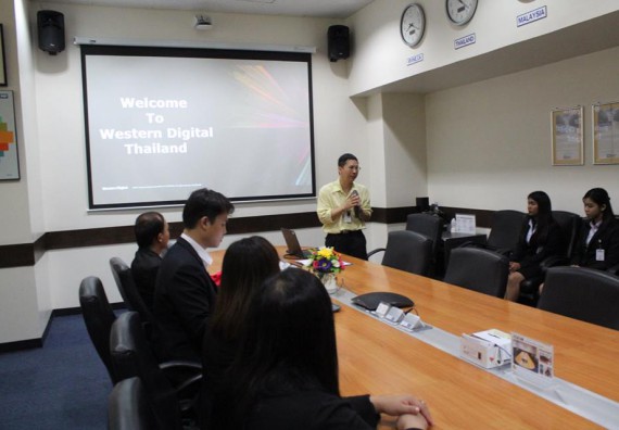 ภาพกิจกรรม โปรแกรมวิชาวิทยาการคอมพิวเตอร์ จัดโครงการศึกษาดูงานสถานประกอบการ ประจำปีงบประมาณ 2561