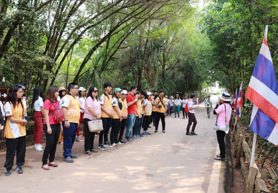 ภาพกิจกรรม โปรแกรมวิชาวิทยาการคอมพิวเตอร์ จัดโครงการศึกษาดูงานสถานประกอบการ ประจำปีงบประมาณ 2561