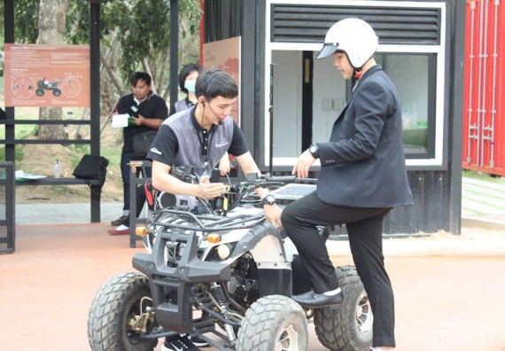 ภาพกิจกรรม โปรแกรมวิชาวิทยาการคอมพิวเตอร์ จัดโครงการศึกษาดูงานสถานประกอบการ ประจำปีงบประมาณ 2561