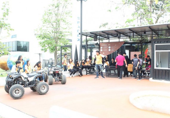 ภาพกิจกรรม โปรแกรมวิชาวิทยาการคอมพิวเตอร์ จัดโครงการศึกษาดูงานสถานประกอบการ ประจำปีงบประมาณ 2561