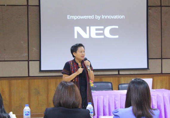 ภาพกิจกรรม โปรแกรมวิชาวิทยาการคอมพิวเตอร์ จัดกิจกรรมนำเสนอผลงานวิจัยนักศึกษาระดับปริญญาตรี