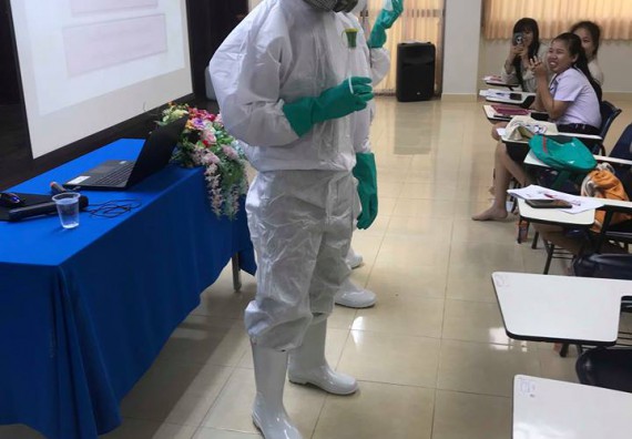 ภาพกิจกรรม โปรแกรมวิชาเคมี จัดการอบรมเชิงปฏิบัติการความปลอดภัยในห้องปฏิบัติการสำหรับครูเคมี