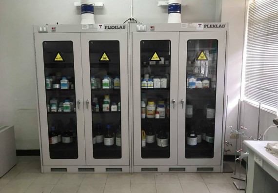 ภาพกิจกรรม โปรแกรมวิชาเคมี จัดการอบรมเชิงปฏิบัติการความปลอดภัยในห้องปฏิบัติการสำหรับครูเคมี