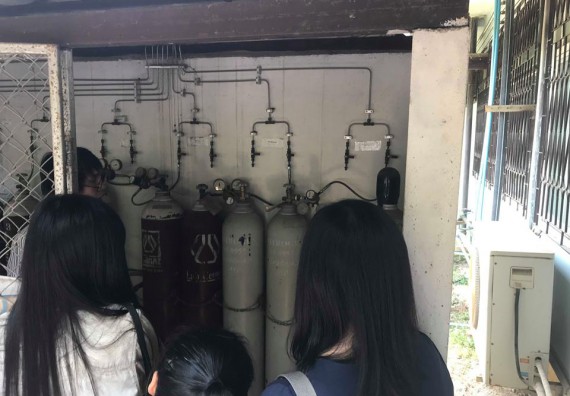 ภาพกิจกรรม โปรแกรมวิชาเคมี จัดการอบรมเชิงปฏิบัติการความปลอดภัยในห้องปฏิบัติการสำหรับครูเคมี