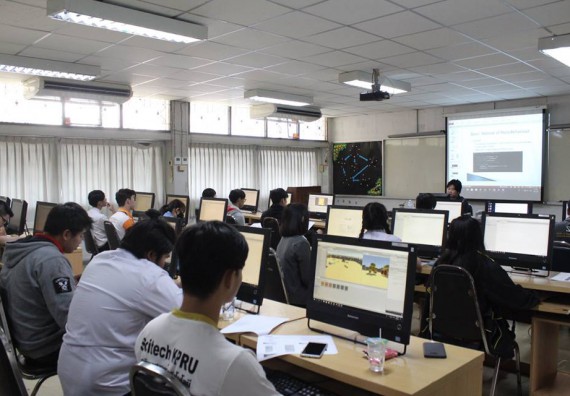 ภาพกิจกรรม โปรแกรมวิชาวิทยาการคอมพิวเตอร์ จัดโครงการเสริมทักษะด้านวิชาการสำหรับนักศึกษาหลักสูตรวิทยาการคอมพิวเตอร์